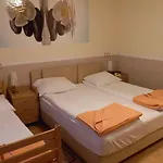 Kovac Πανσιόν 3*