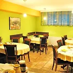 Kovac Πανσιόν