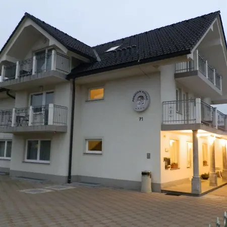 Konukevi Kovac 3*