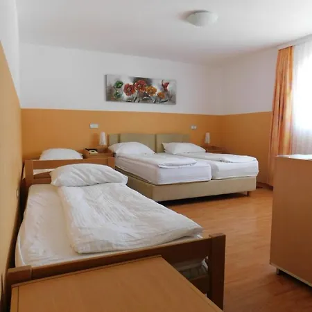 Kovac Konukevi 3*