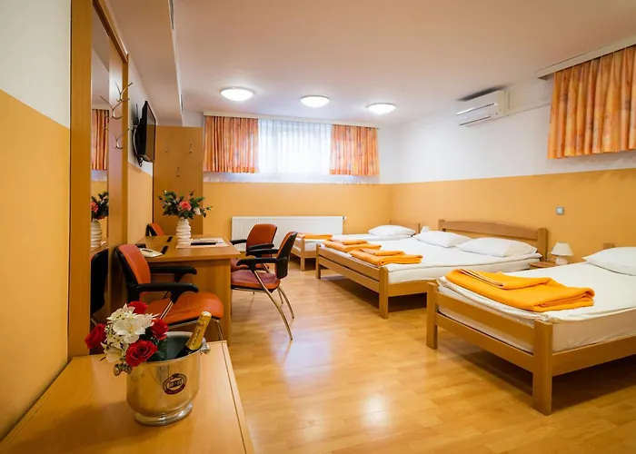 Kovac Πανσιόν