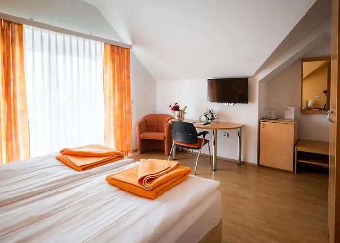 Kovac Πανσιόν