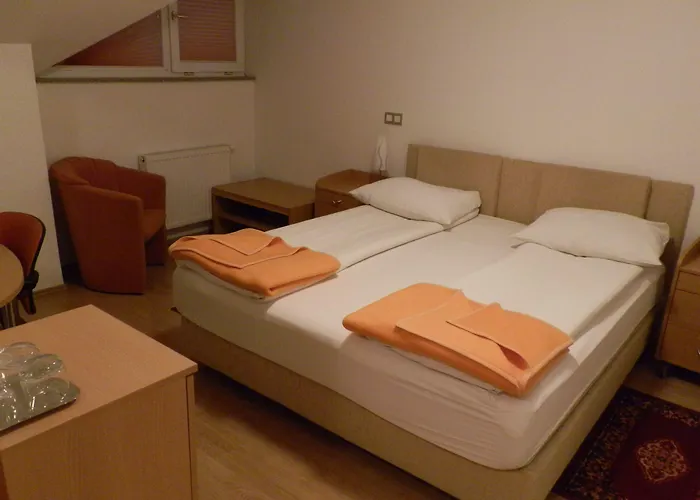 Kovac Πανσιόν